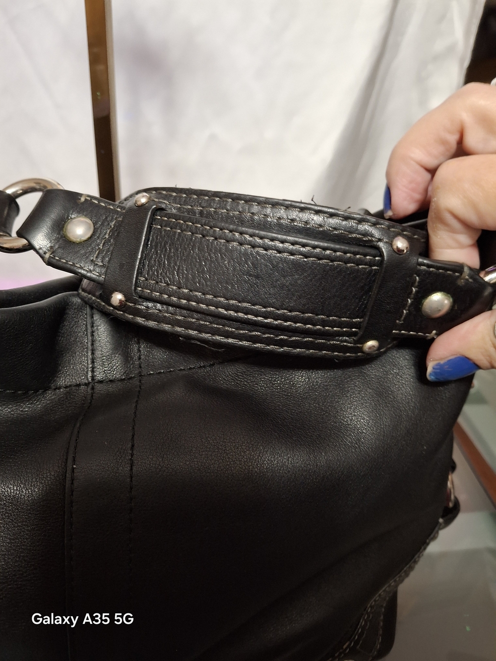 Coach Carly Classic Black Leather Hobo Shoulder Bag - Timeless Everyday Style - Picture 6 of 16